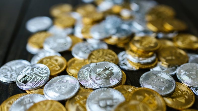 Карты для теневых покупок на биржах и их использование