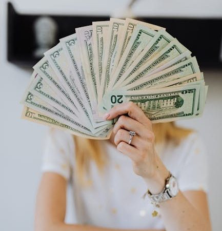 Карты без банковской истории и способы их получения