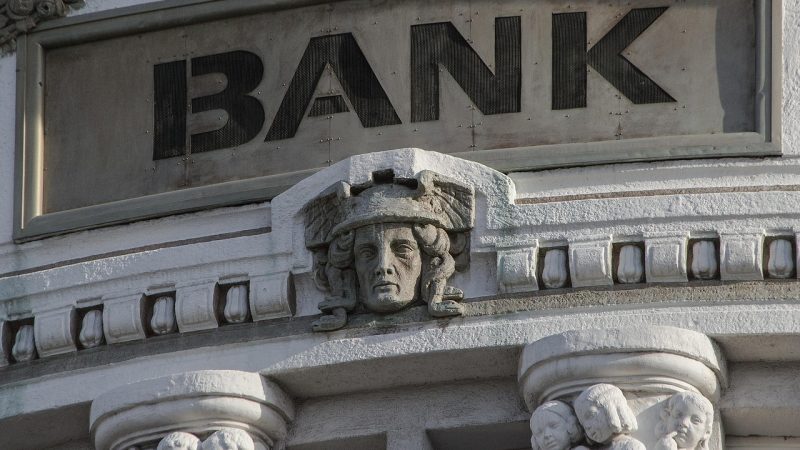 Рынок банковских карт бу особенности и риски покупки и продажи использованных карт